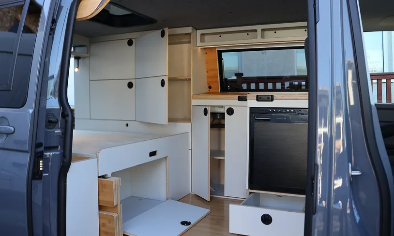 Maßgefertigte Einbaumöbel im Camper